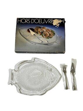 Hors D'oeuvre Dish 2 Stainless Servers International Silver Co Fish Shape Glass